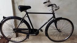 Uomo Bianchi Lusso Anni 50