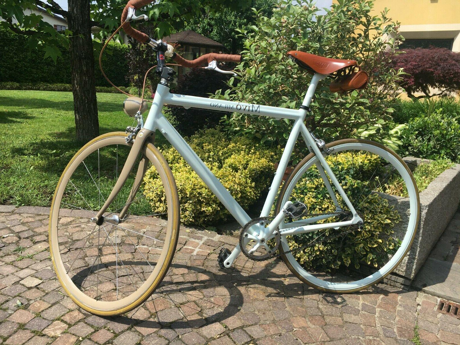bici stile vintage con accessori brooks originali