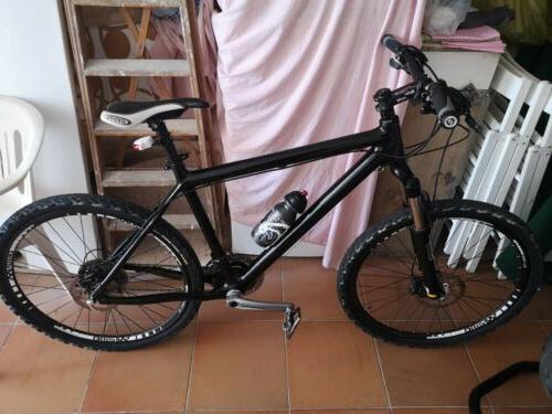 bicicletta bici mtb mountain bike trekking carbonio
