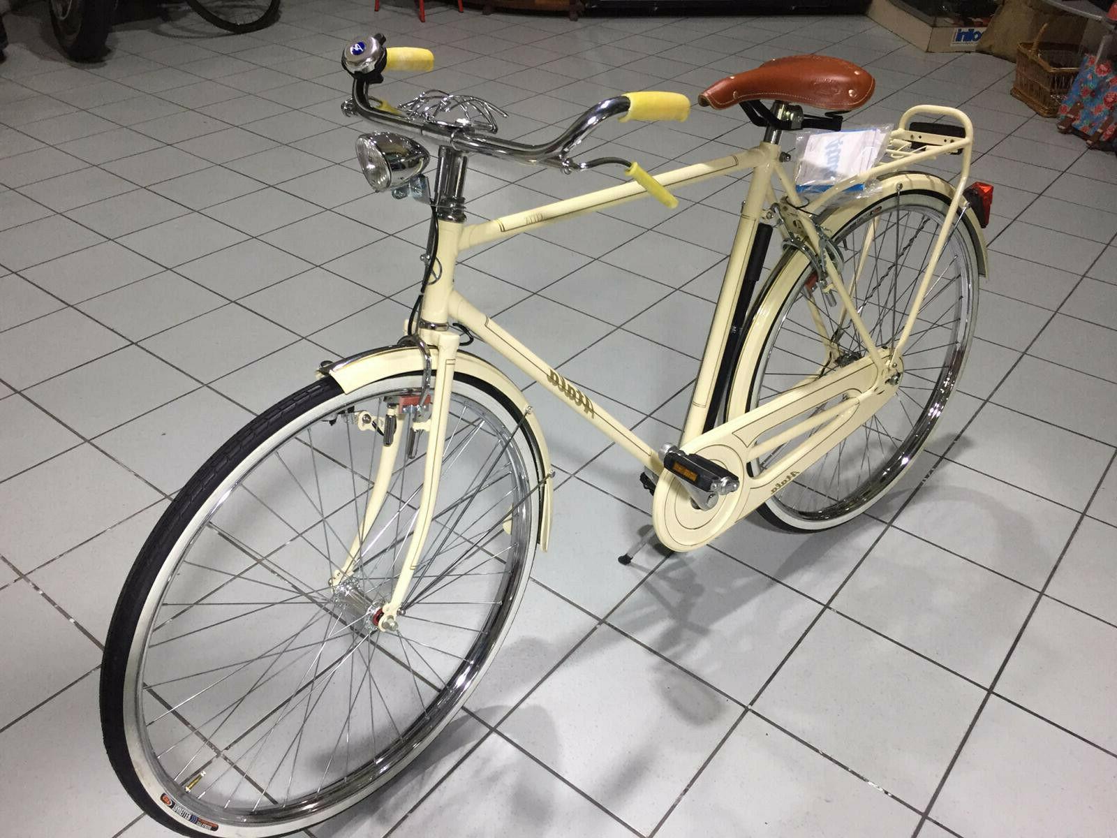 bicicletta citta uomo colore crema bicicletta uomo