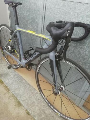bicicletta da corsa carbonio