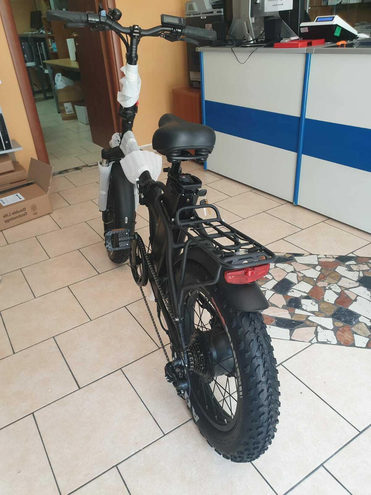 bicicletta elettrica con motore 350w con batteria