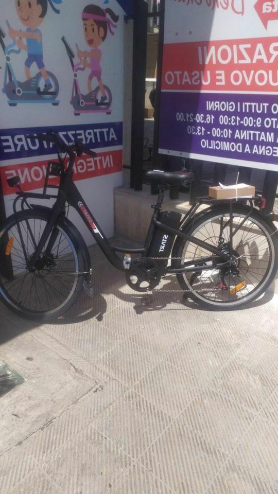 bicicletta unisex uomo e donna pedalata assistita