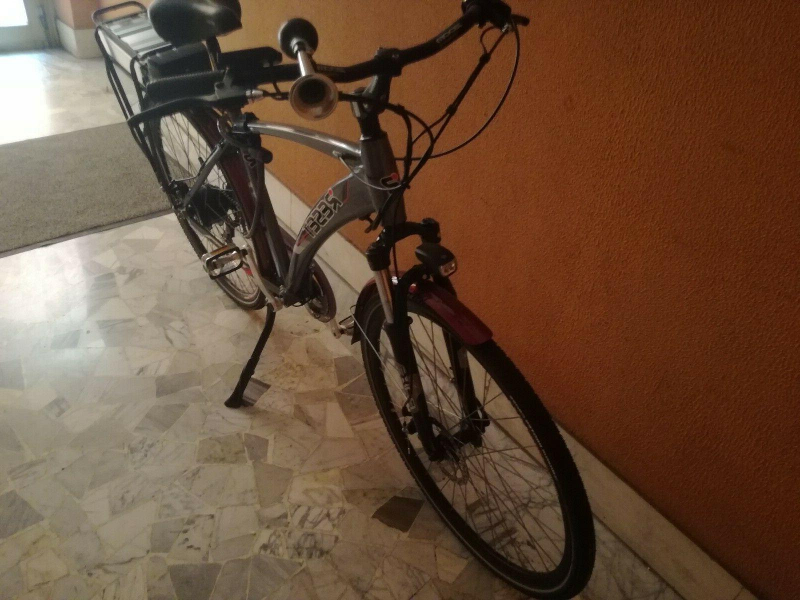 biclicletta con pedalata assistita usata solo una