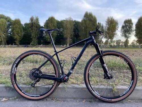 vendo mtb 29 top di gamma nera